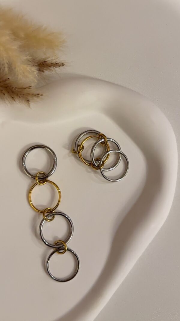 Two toned link ring