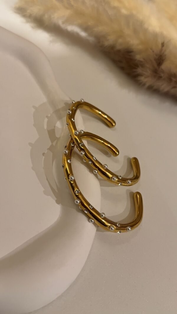 Pearl x Crystal cuff