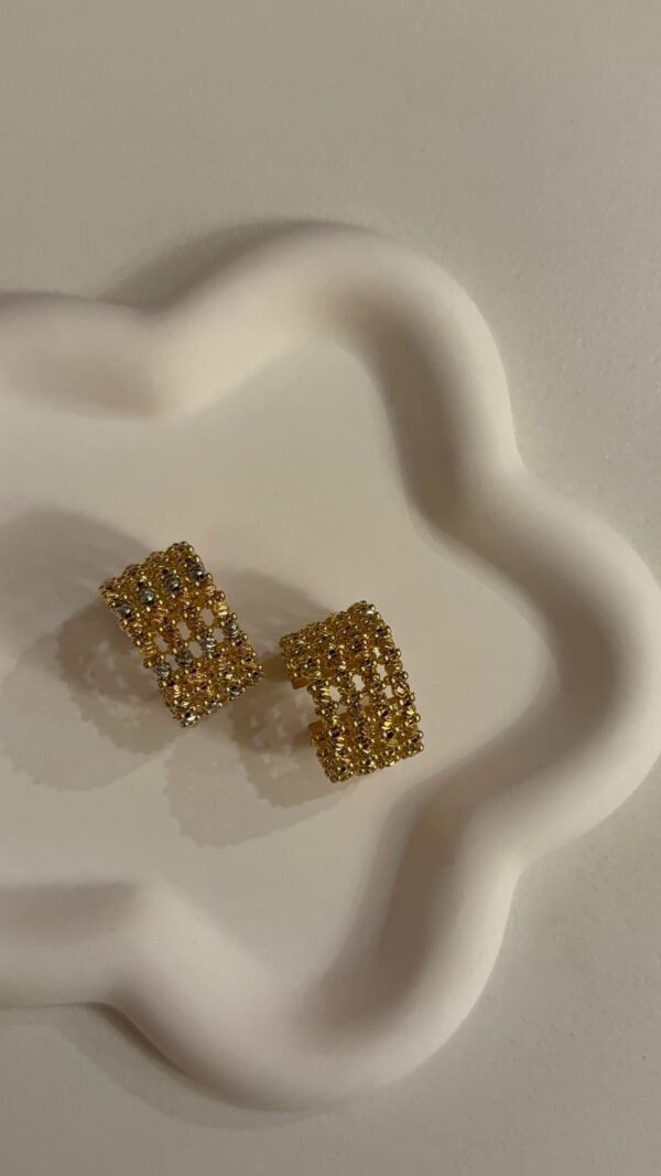 Diamond cut ring