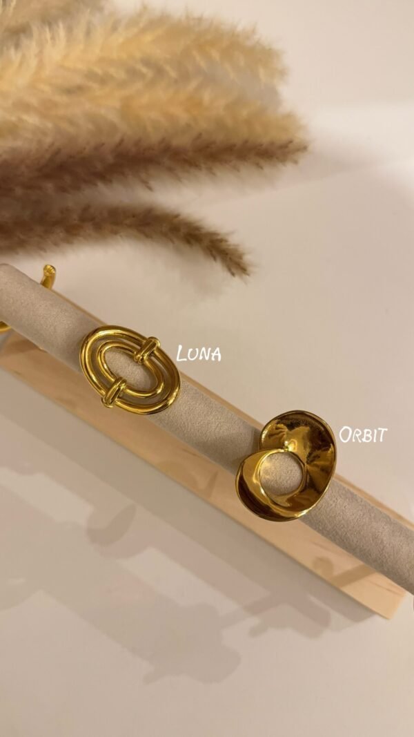 Bold gold rings