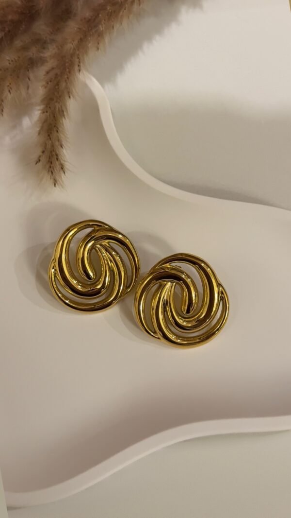 Swirl earrings