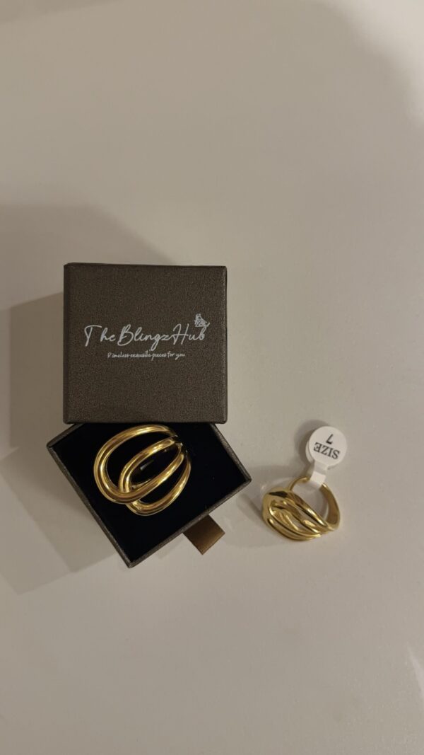 Mo ring