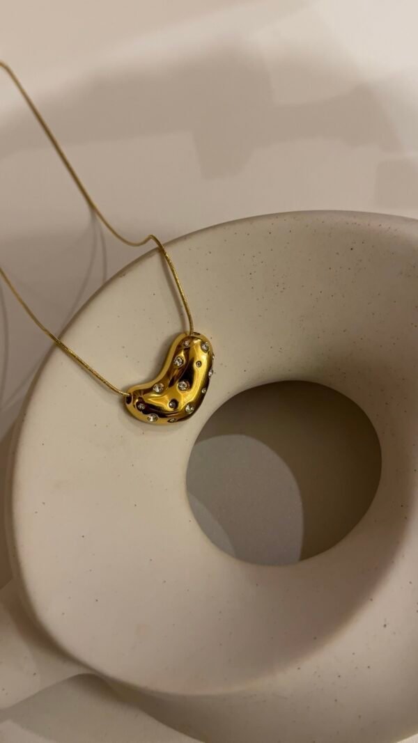 Geometric heart necklace