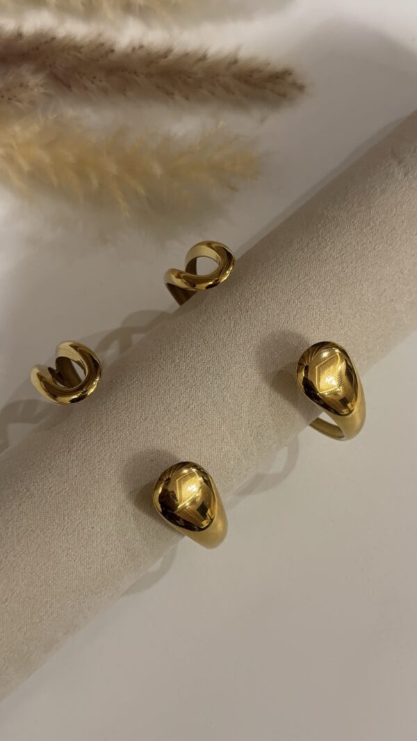 Open cuff