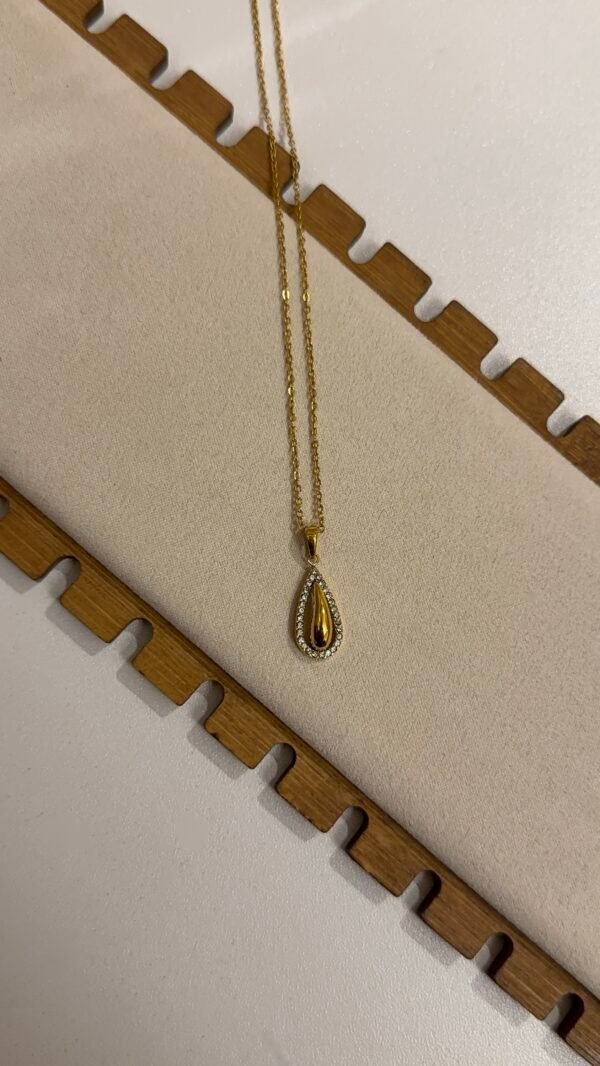 Waterdrop necklace